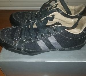 Guess casual shoe